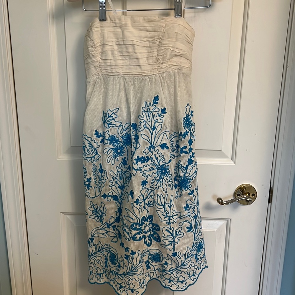 Gorgeous strapless Blue and White Hand Embroidered Dress- Anthropology size 2